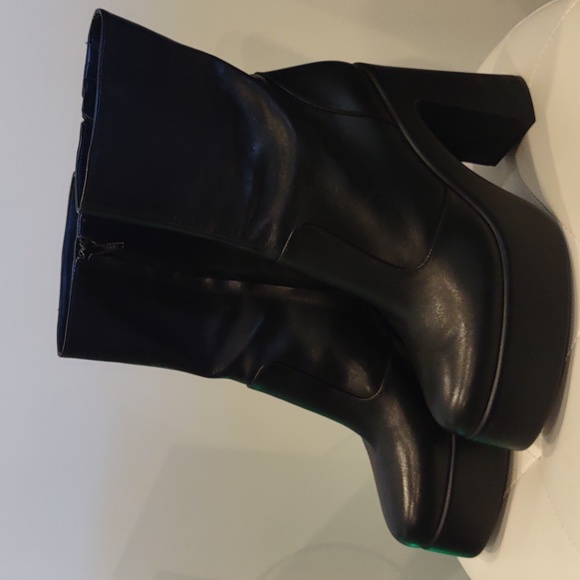 Gianni Bini GB Black platform leather high heel boots New 9 1/2 Retro Sexy Goth - Picture 2 of 8